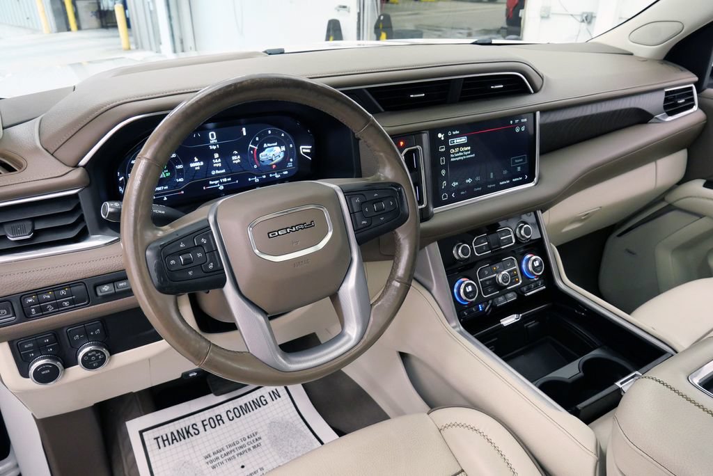 Used 2023 GMC Yukon XL Denali AWD/4WD image 12