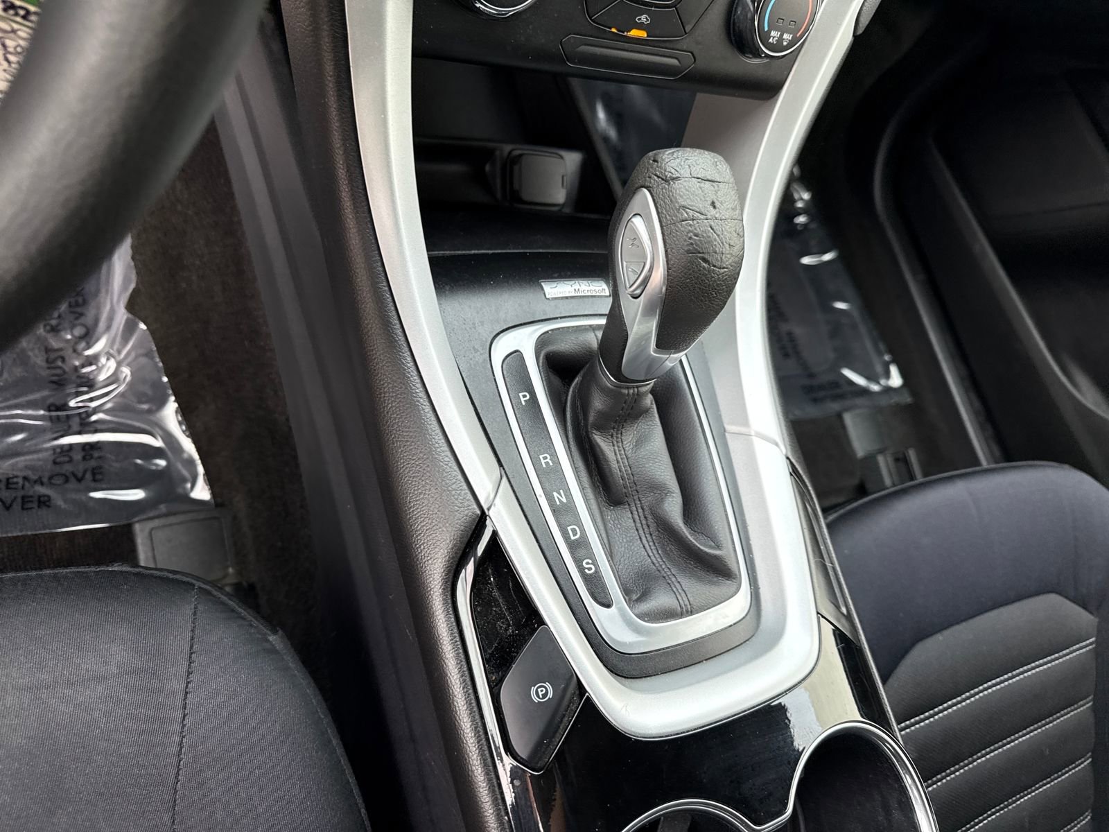 Used 2014 Ford Fusion SE image 24