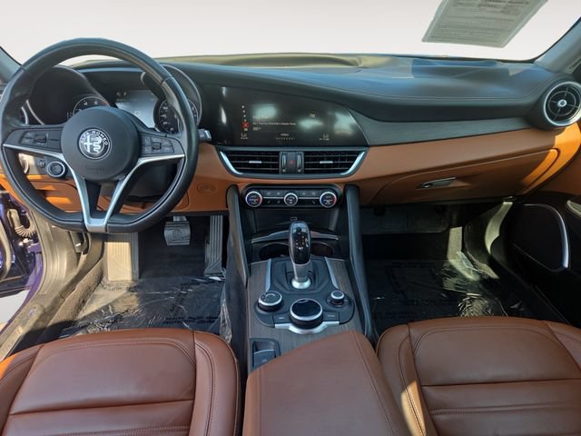 Used 2017 Alfa Romeo Giulia Ti w/ TI Lusso Package RWD image 10
