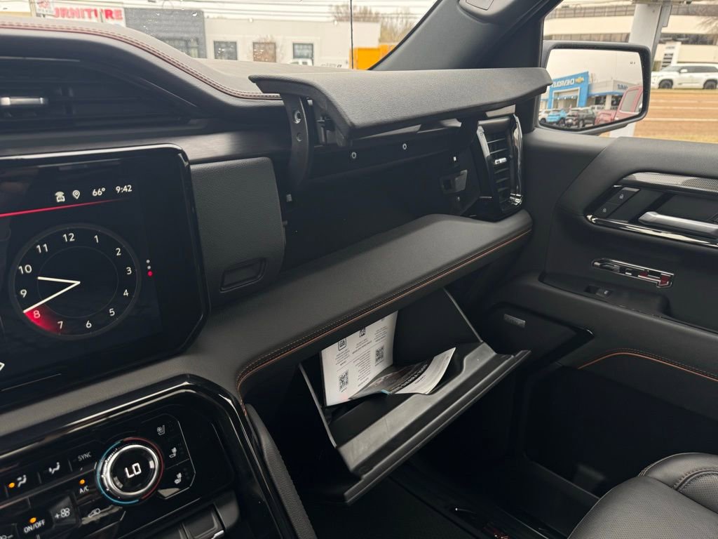 Used 2025 GMC Sierra 1500 AT4 image 29