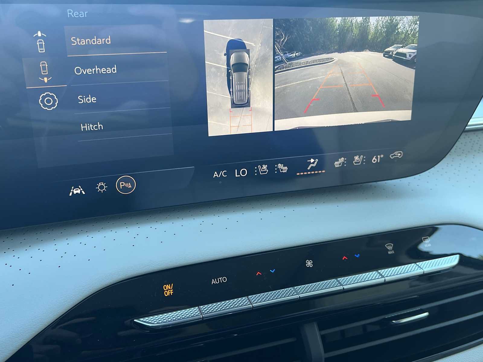 New 2026 Buick Enclave Avenir w/ Super Cruise Package FWD image 3