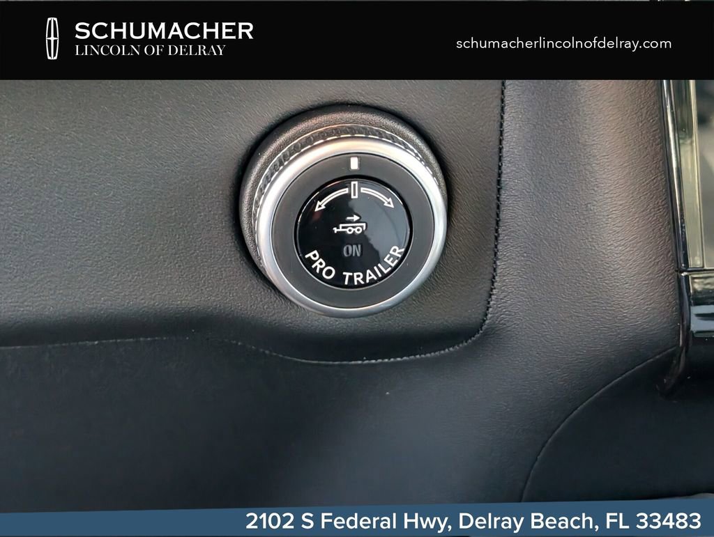New 2026 Lincoln Navigator L Premier AWD/4WD image 18