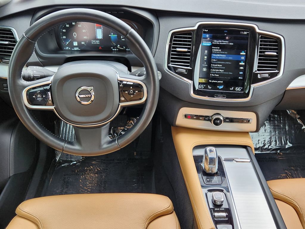 Used 2016 Volvo XC90 T8 Momentum w/ Vision Package AWD/4WD image 3