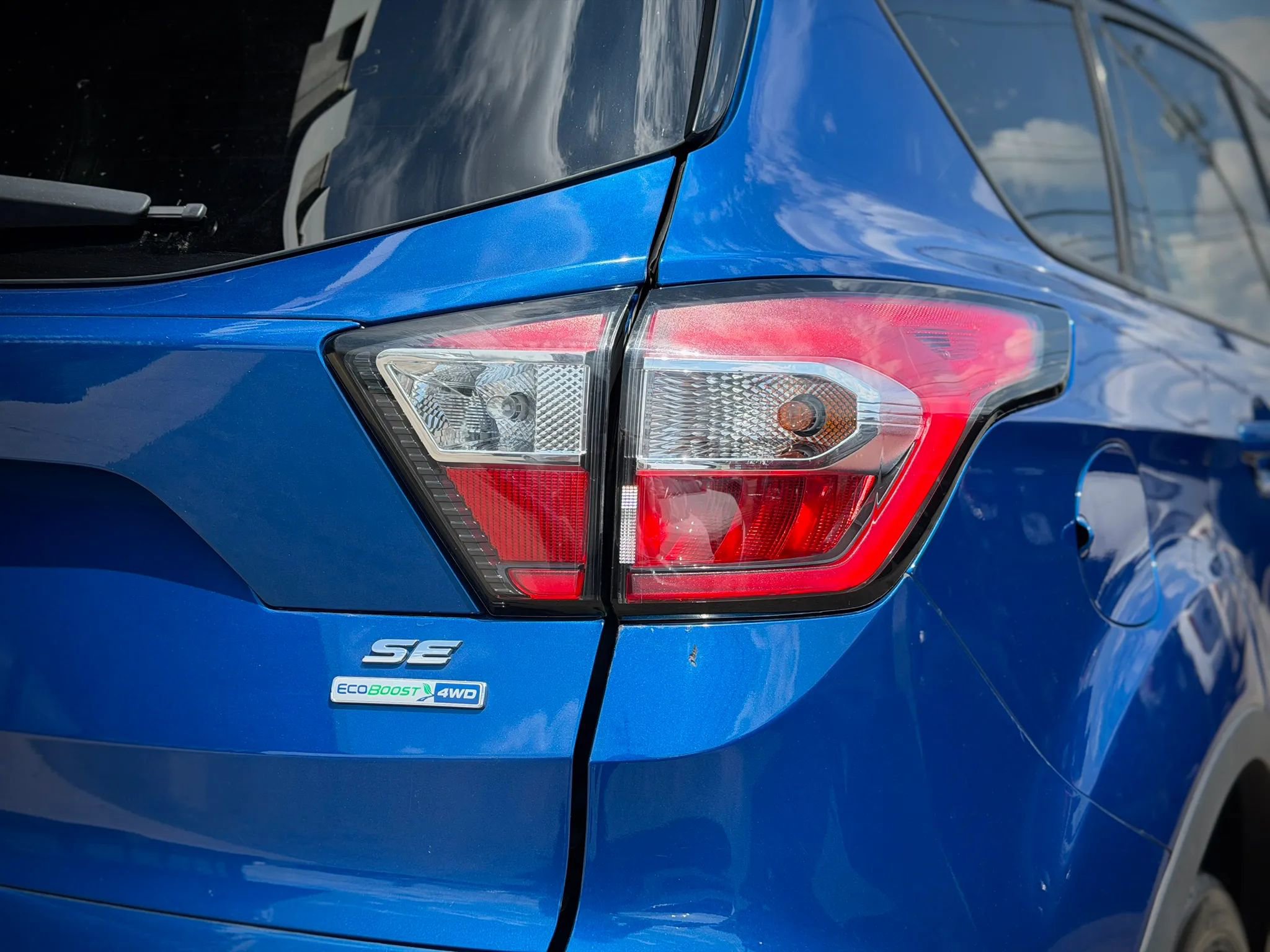 Used 2018 Ford Escape SE w/ SE Sport Appearance Package AWD/4WD image 26