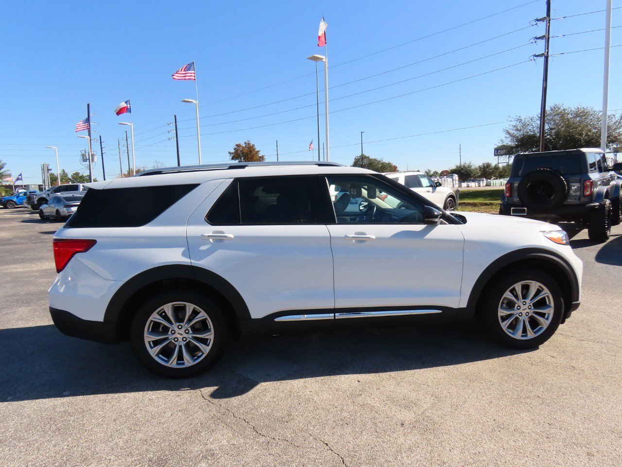 Certified 2023 Ford Explorer Limited w/ Equipment Group 301A image 10