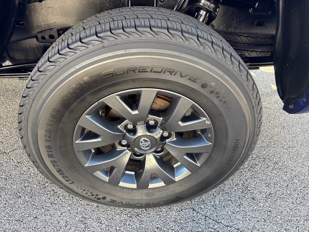 Used 2023 Toyota Tacoma SR5 image 6