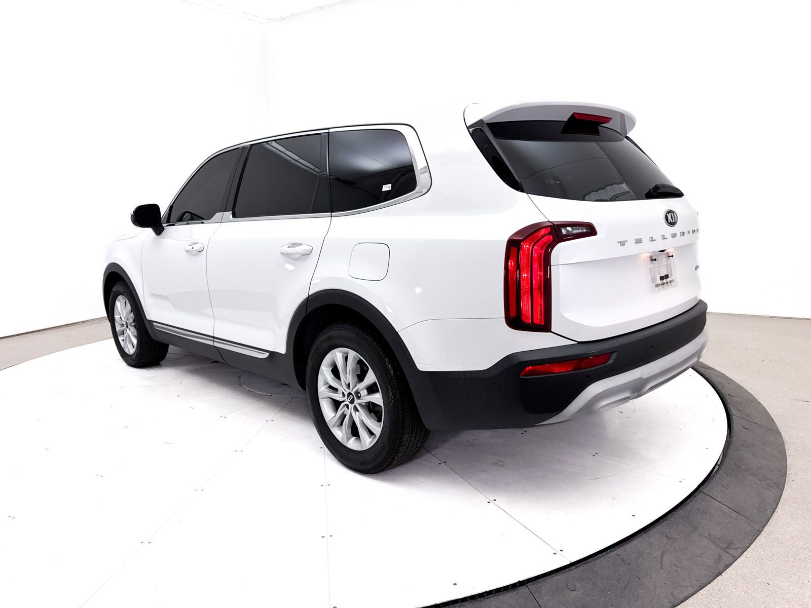 Used 2021 Kia Telluride LX FWD image 15