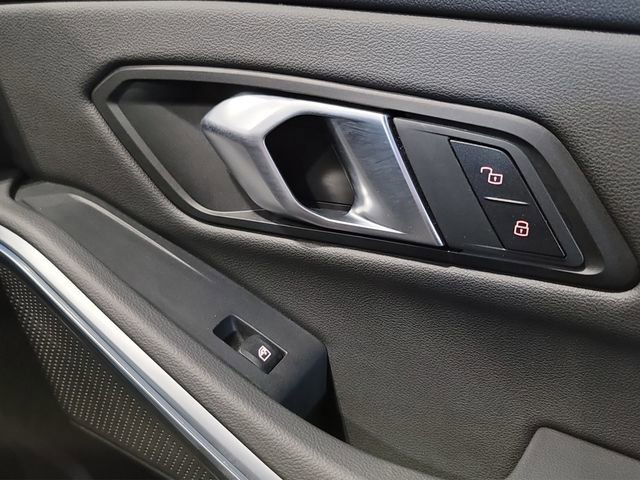 Used 2025 BMW 330i xDrive Sedan image 20