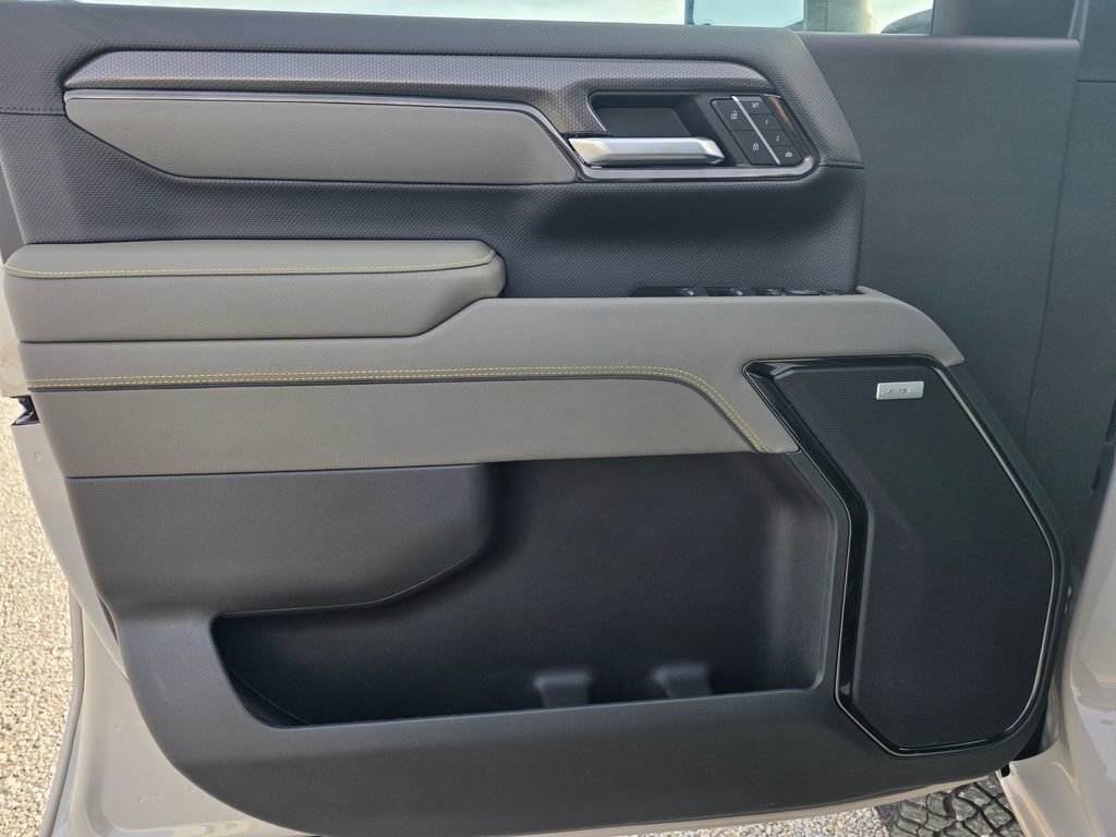 New 2026 Chevrolet Silverado 2500 ZR2 image 13