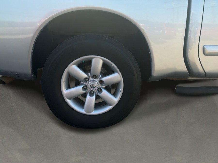 Used 2011 Nissan Titan SV w/ SV Premium Utility Pkg RWD image 21