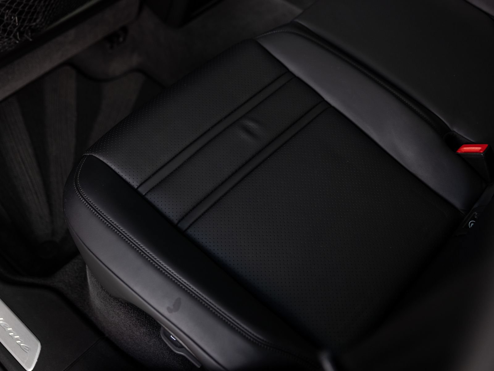Certified 2026 Porsche Cayenne E-Hybrid AWD/4WD image 32