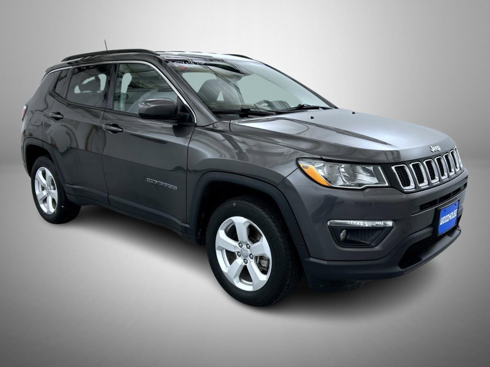 Used 2020 Jeep Compass Latitude w/ Cold Weather Group AWD/4WD image 3