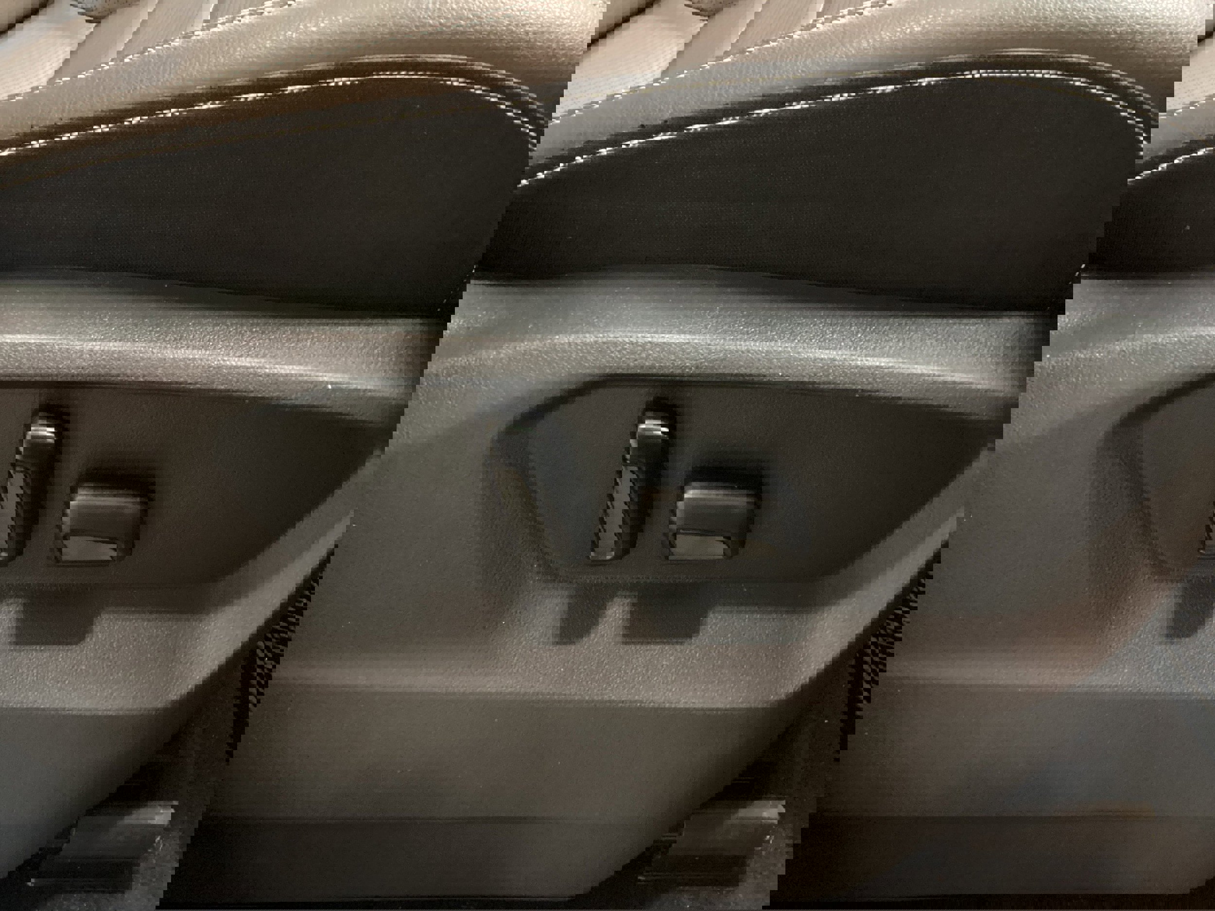 Used 2024 Volkswagen Atlas SEL image 35