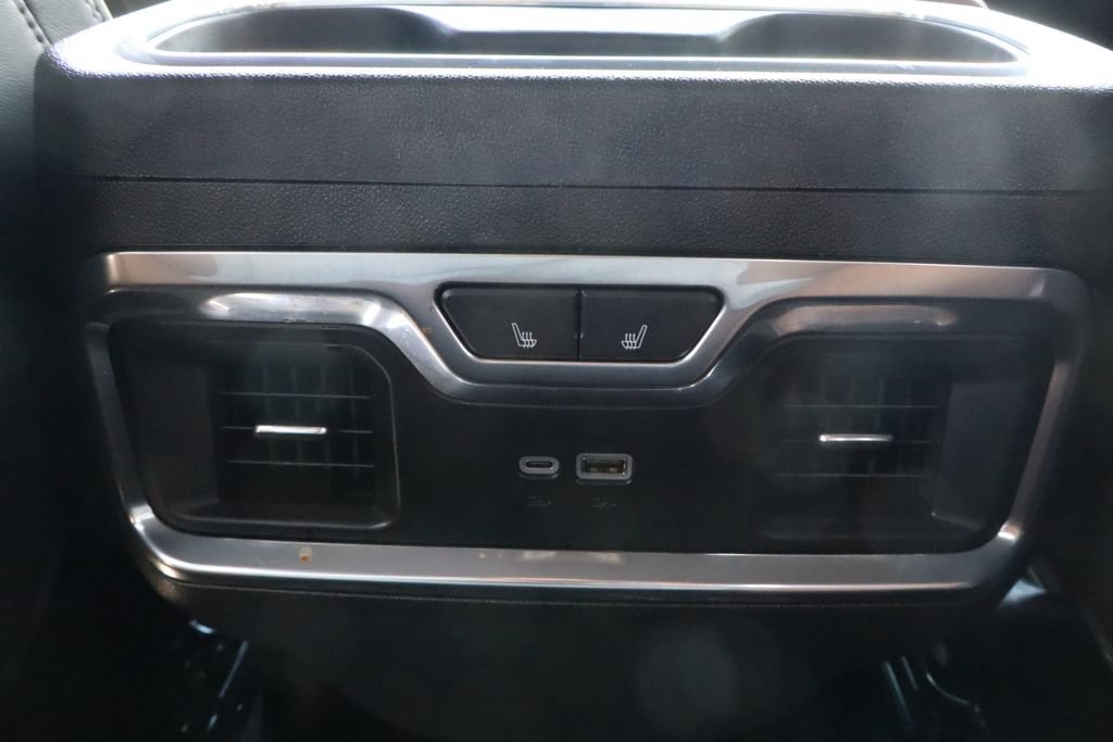 Used 2024 GMC Sierra 3500 Denali Ultimate AWD/4WD image 36