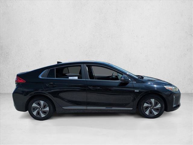 Used 2017 Hyundai Ioniq SEL FWD image 4