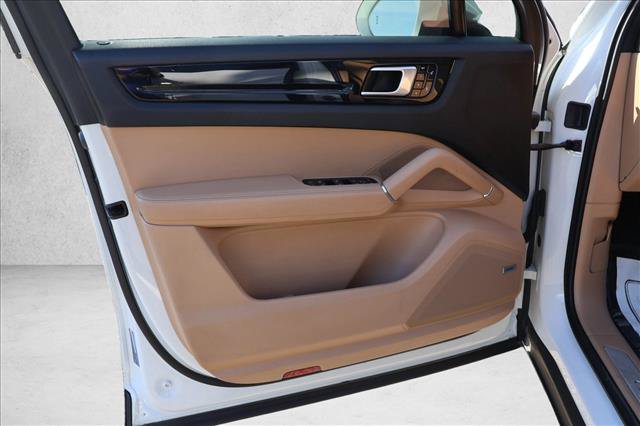Used 2019 Porsche Cayenne AWD/4WD image 12