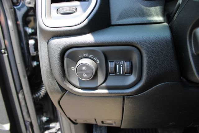 New 2026 RAM 3500 Laramie AWD/4WD image 21