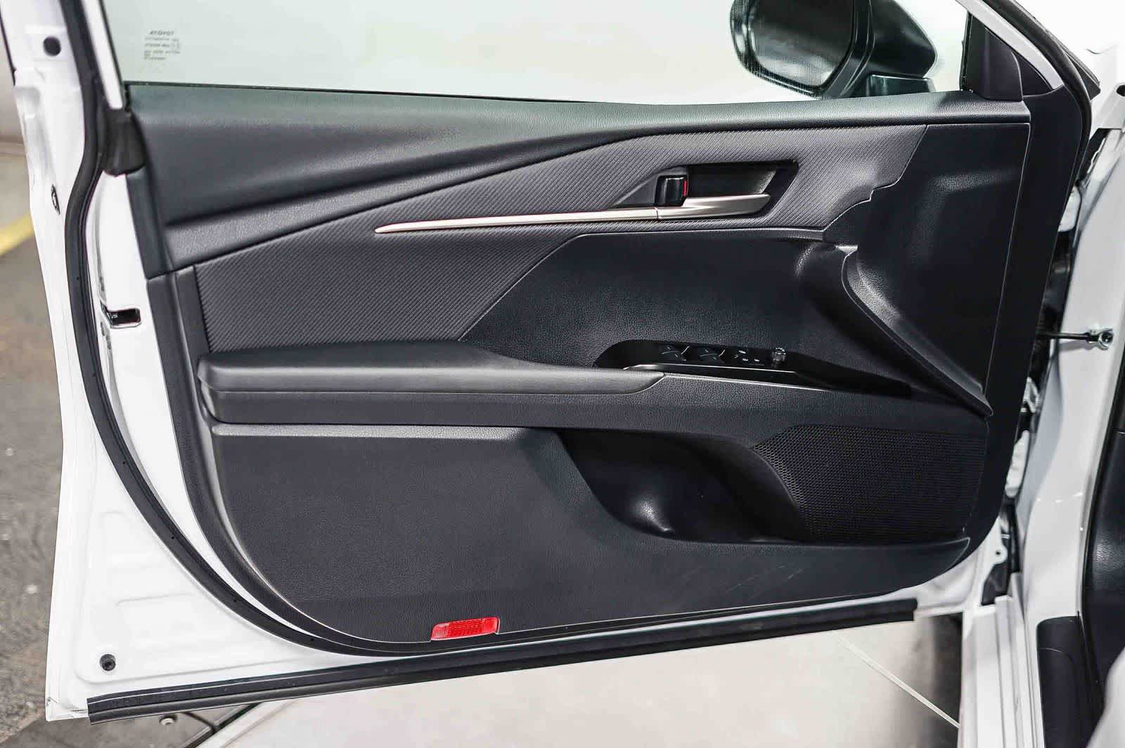 Used 2026 Toyota Camry SE FWD image 19