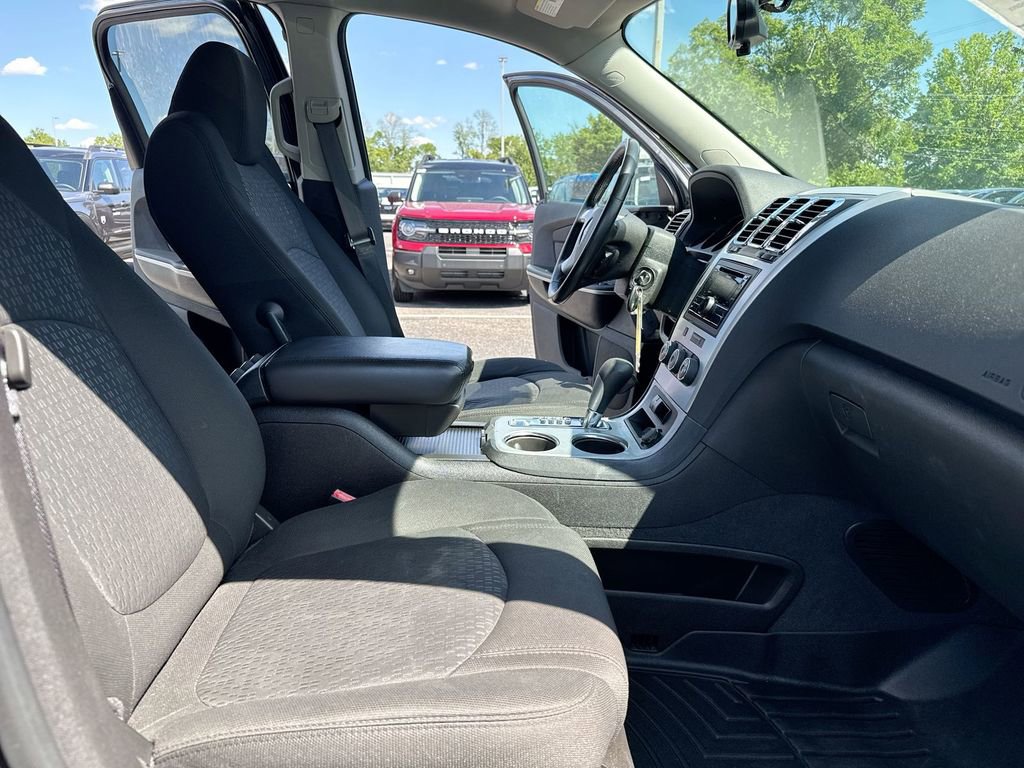 Used 2011 GMC Acadia SL w/ Preferred Package FWD image 20