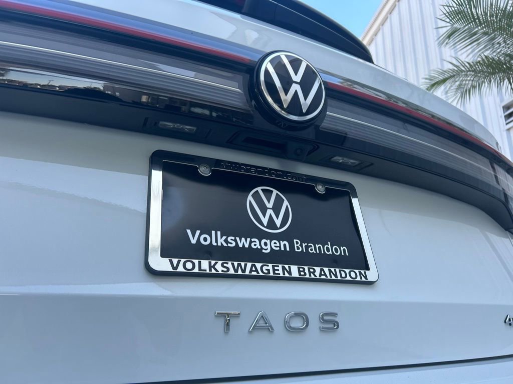 New 2026 Volkswagen Taos SEL image 44
