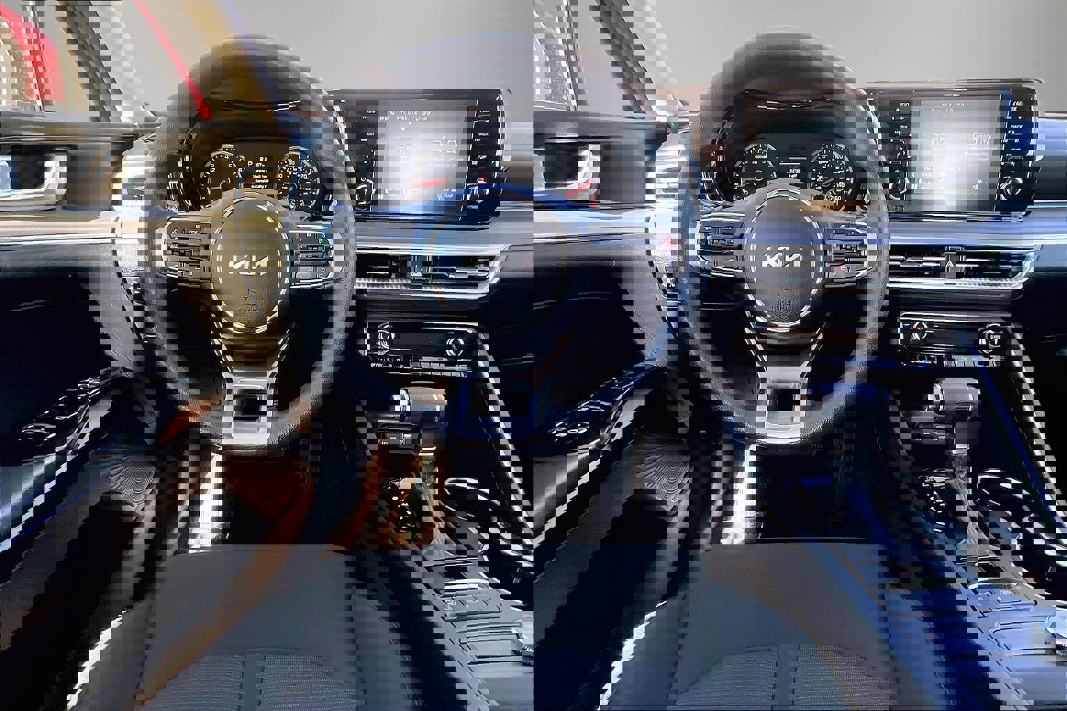 Used 2023 Kia K5 LXS image 8