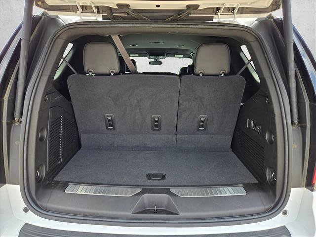 Used 2021 Chevrolet Tahoe Z71 w/ Luxury Package AWD/4WD image 6