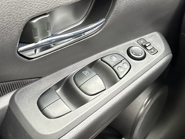 Used 2024 Nissan Kicks SV image 22