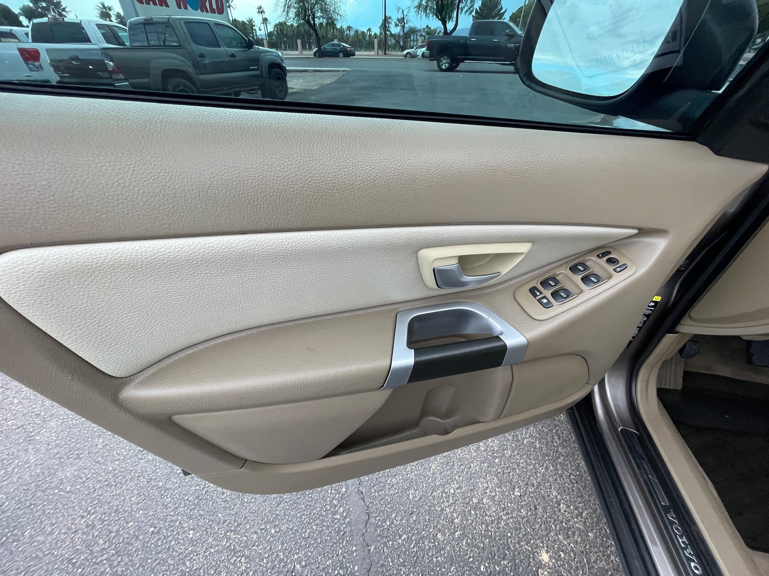 Used 2010 Volvo XC90 3.2 FWD image 11