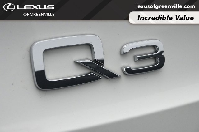 Used 2020 Audi Q3 2.0T Premium w/ Convenience Package AWD/4WD image 12