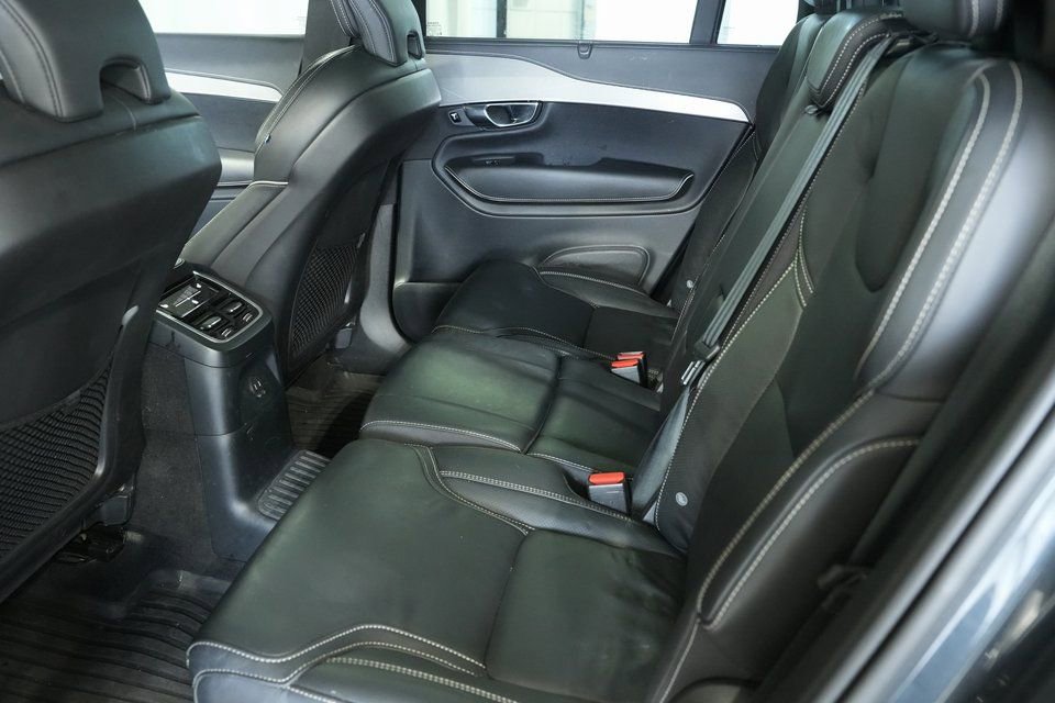 Used 2022 Volvo XC90 T8 R-Design w/ Advanced Package image 34