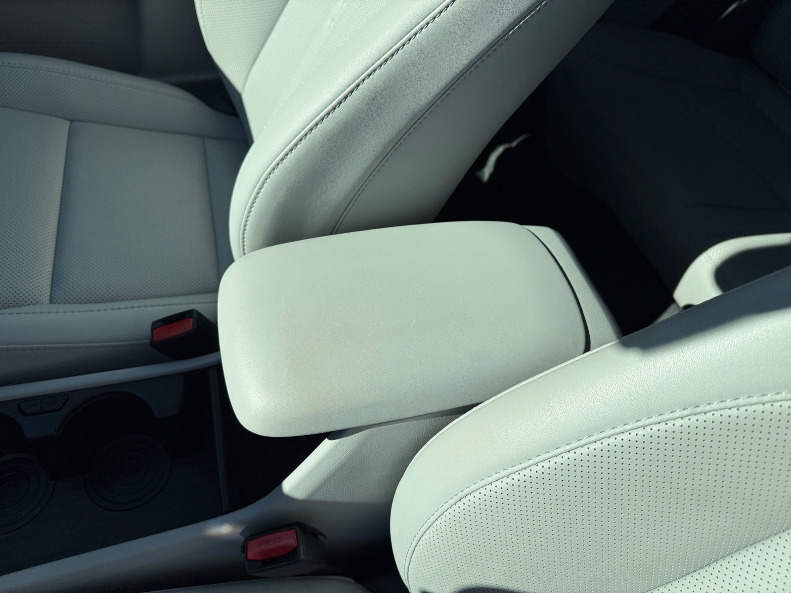 Certified 2025 Hyundai Kona Limited image 14