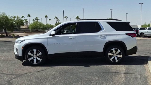 Used 2023 Chevrolet Traverse LT w/ LT Premium Package AWD/4WD image 5