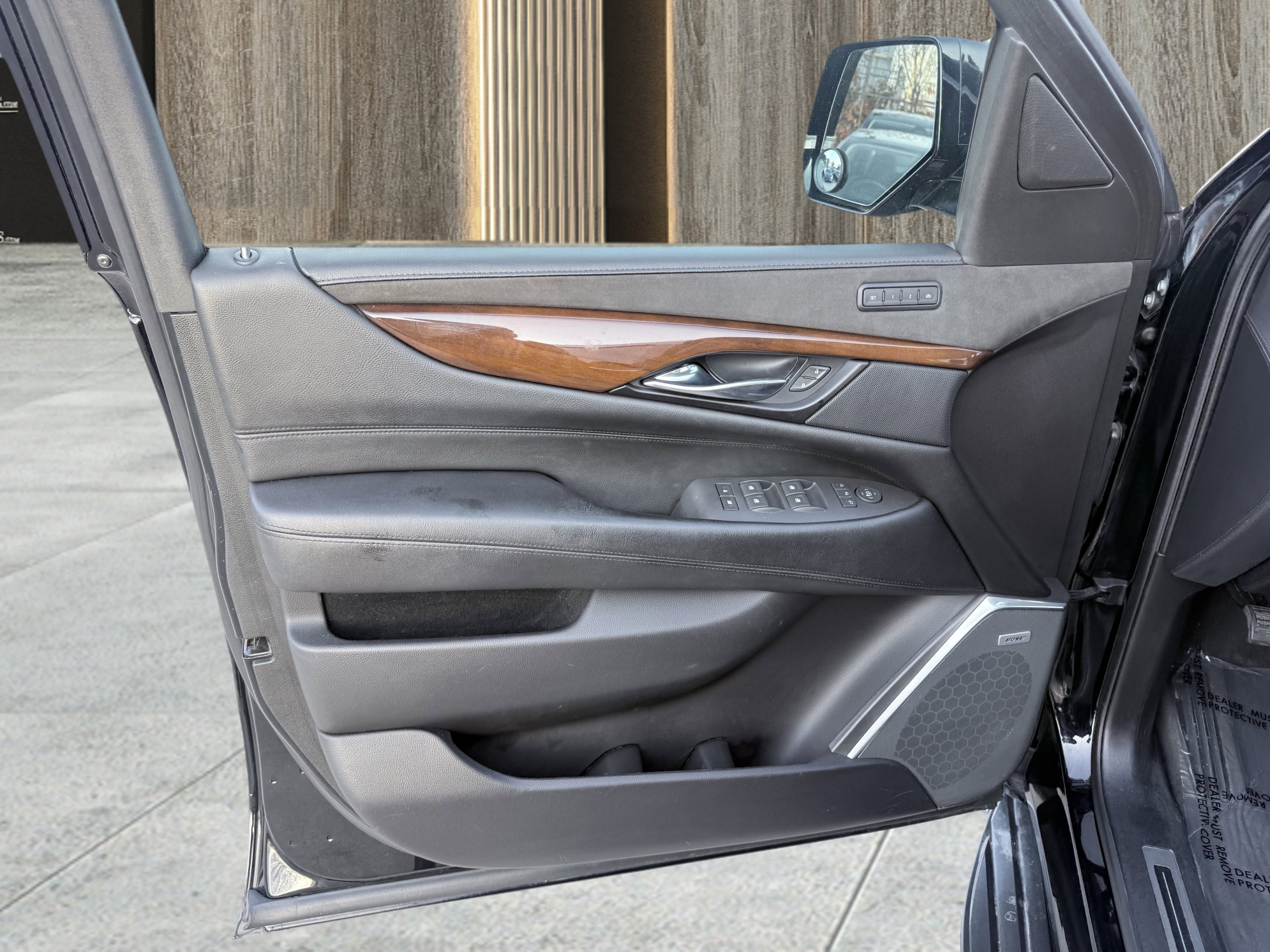 Used 2020 Cadillac Escalade ESV 2WD image 19