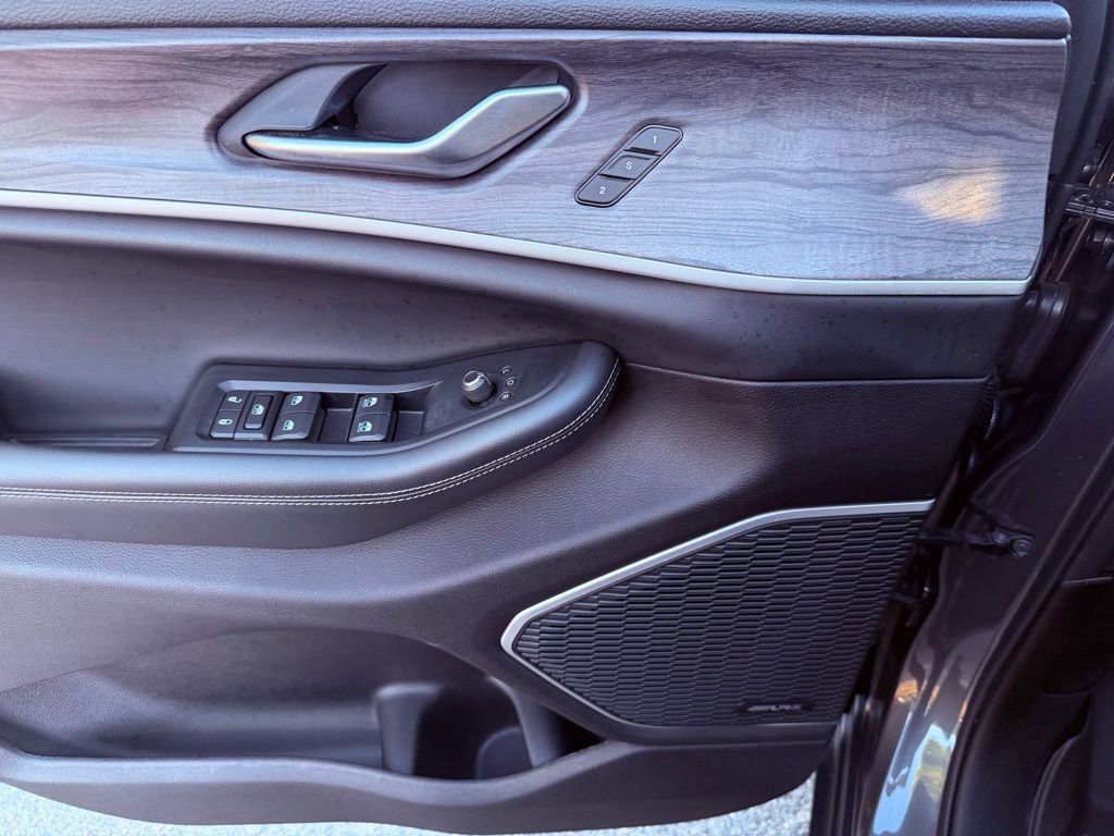 Used 2021 Jeep Grand Cherokee L Limited w/ Trailer Tow Group (B) image 22