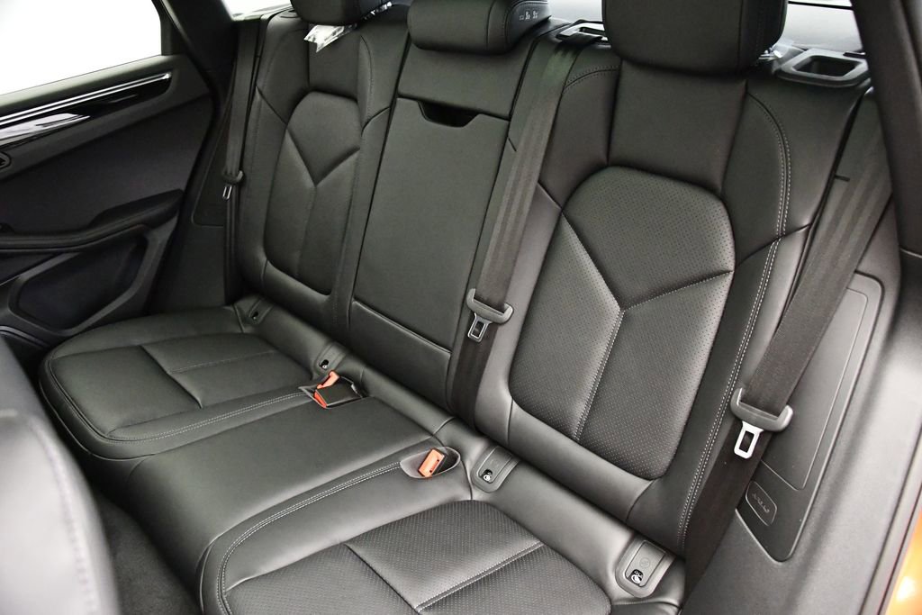 Used 2025 Porsche Macan Turbo image 44