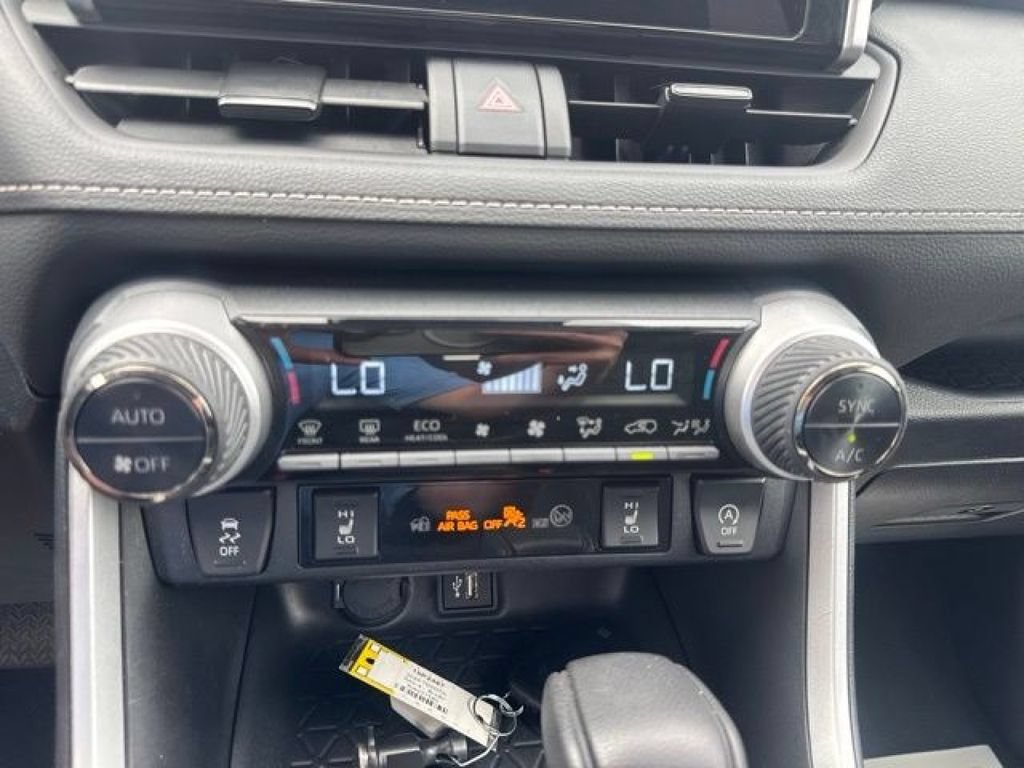Used 2024 Toyota RAV4 XLE w/ Weather Package AWD/4WD image 37