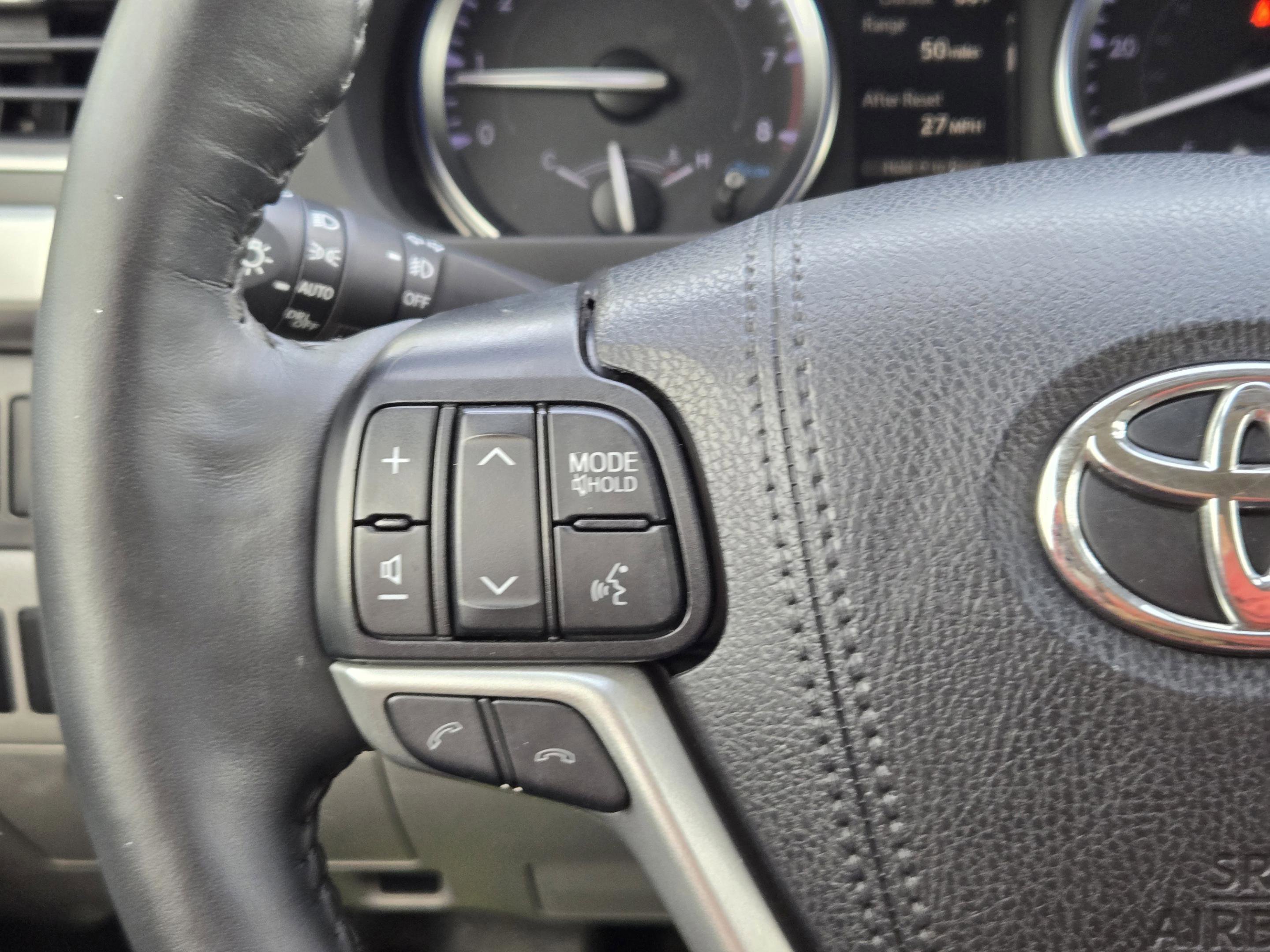 Used 2019 Toyota Highlander Limited Platinum image 28