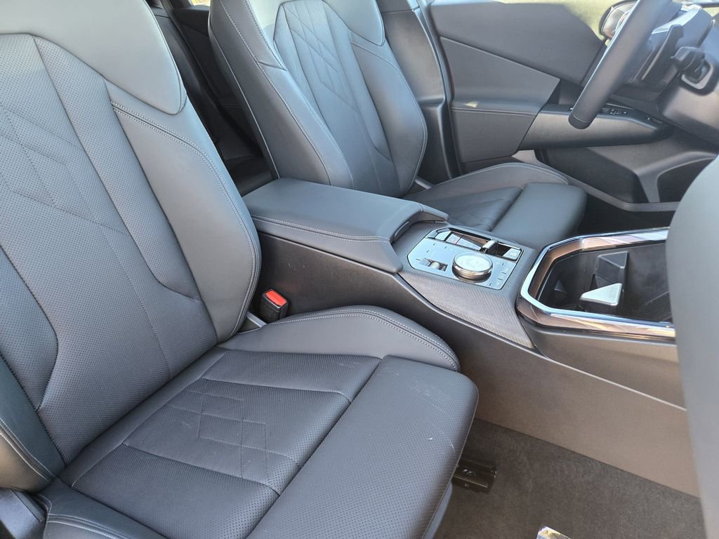 Certified 2025 BMW X3 xDrive30i w/ Premium Package image 17