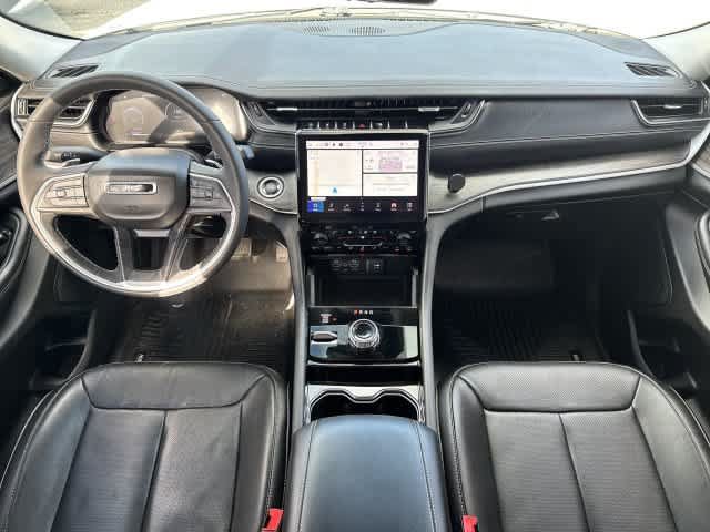 Used 2023 Jeep Grand Cherokee Limited w/ Luxury Tech Group II AWD/4WD image 14