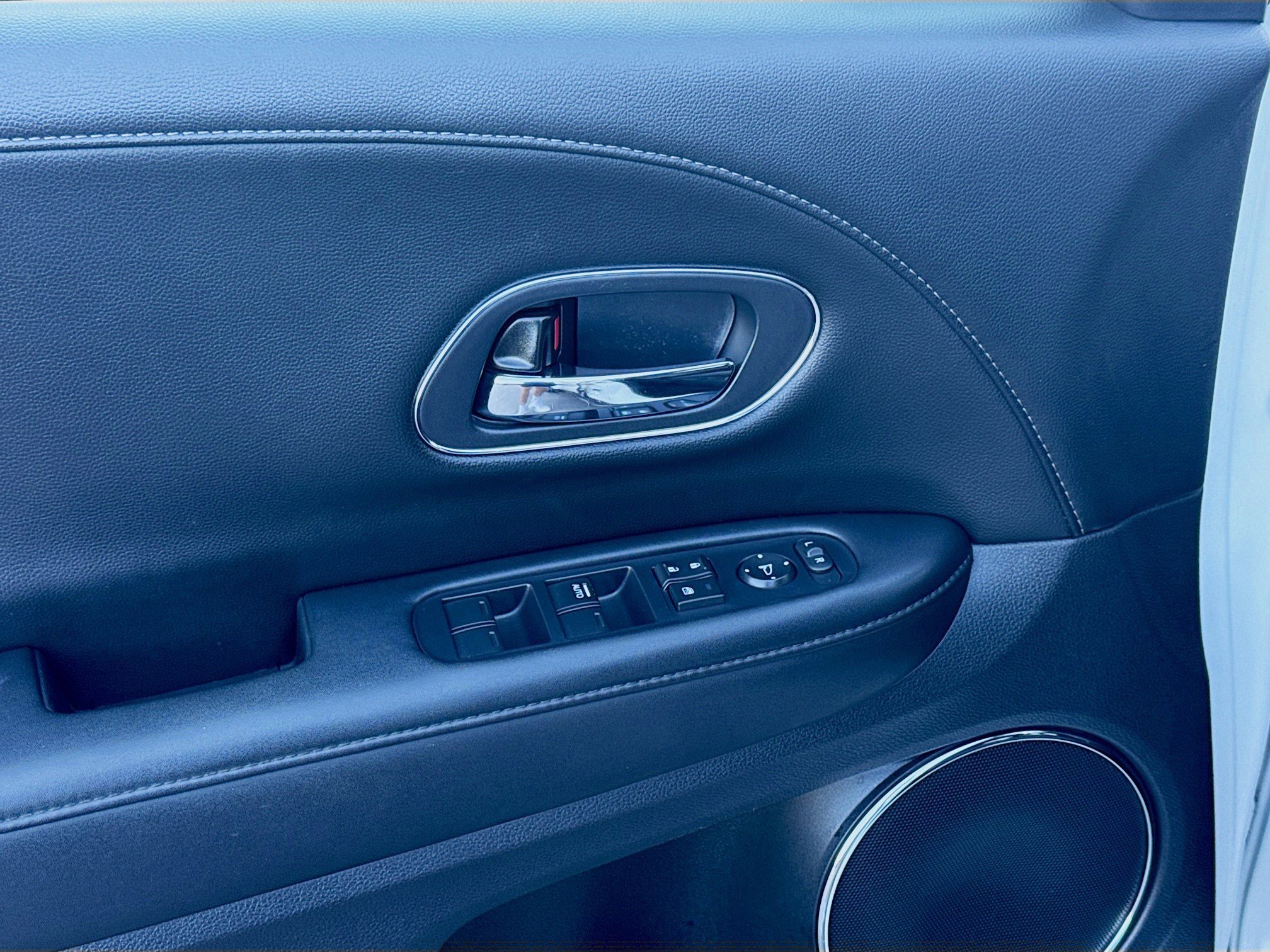 Certified 2021 Honda HR-V EX-L image 17