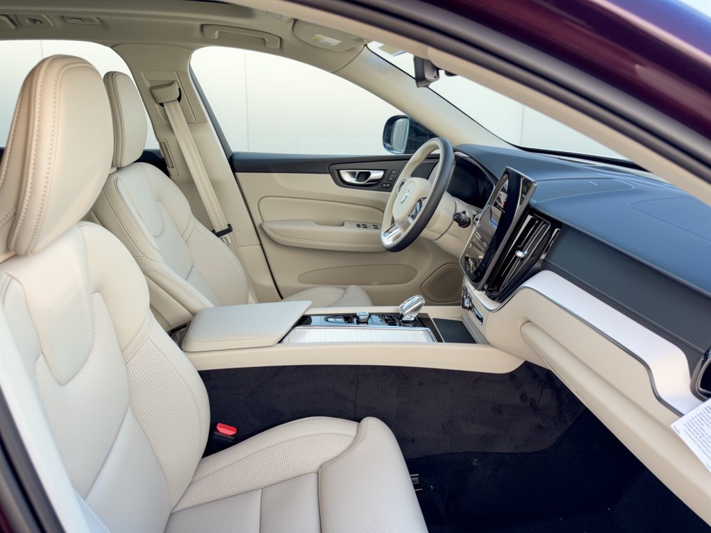 New 2027 Volvo XC60 B5 Ultra AWD/4WD image 30