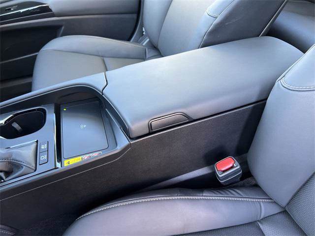 Certified 2025 Lexus ES 300h 300h image 19