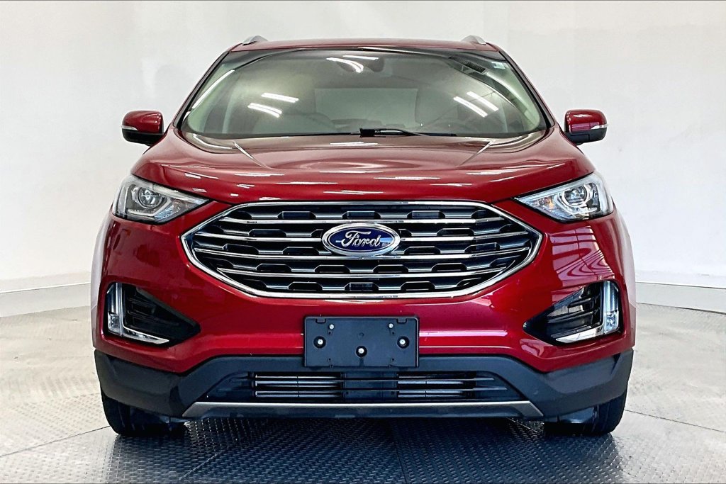 Used 2020 Ford Edge SEL w/ Cold Weather Package AWD/4WD image 3