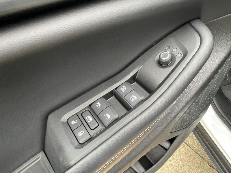 Used 2024 Jeep Grand Cherokee Altitude AWD/4WD image 23