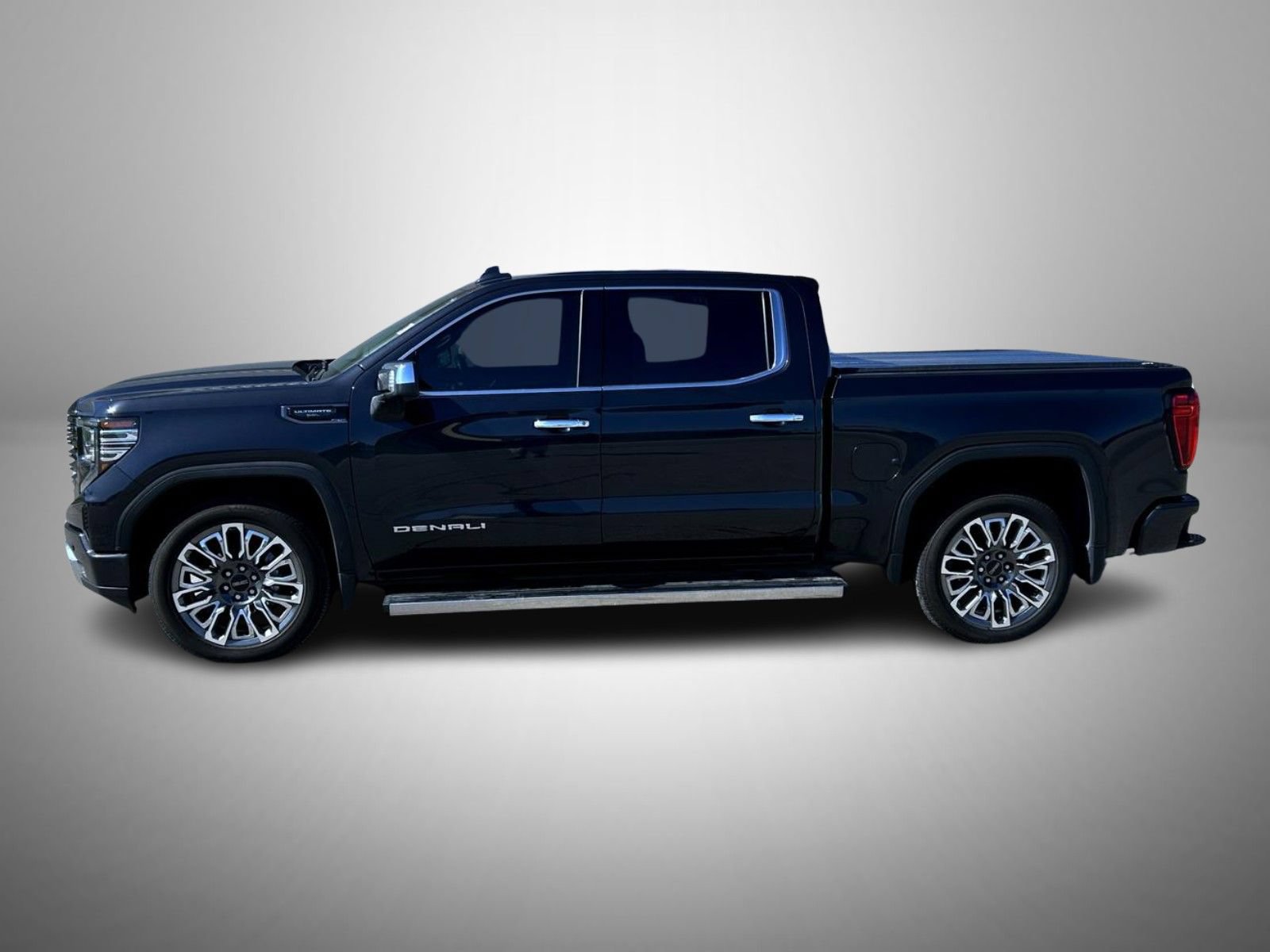 Used 2024 GMC Sierra 1500 Denali Ultimate AWD/4WD image 8