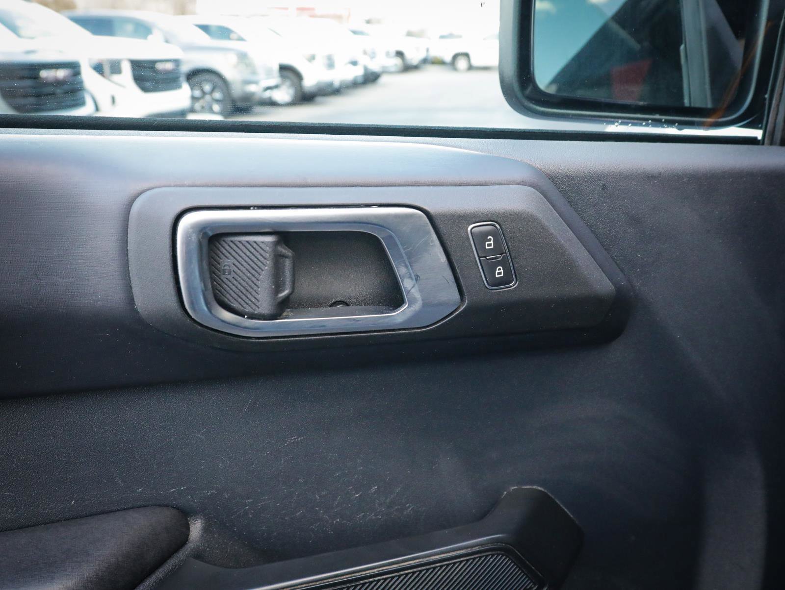 Used 2024 Ford Bronco Badlands image 15