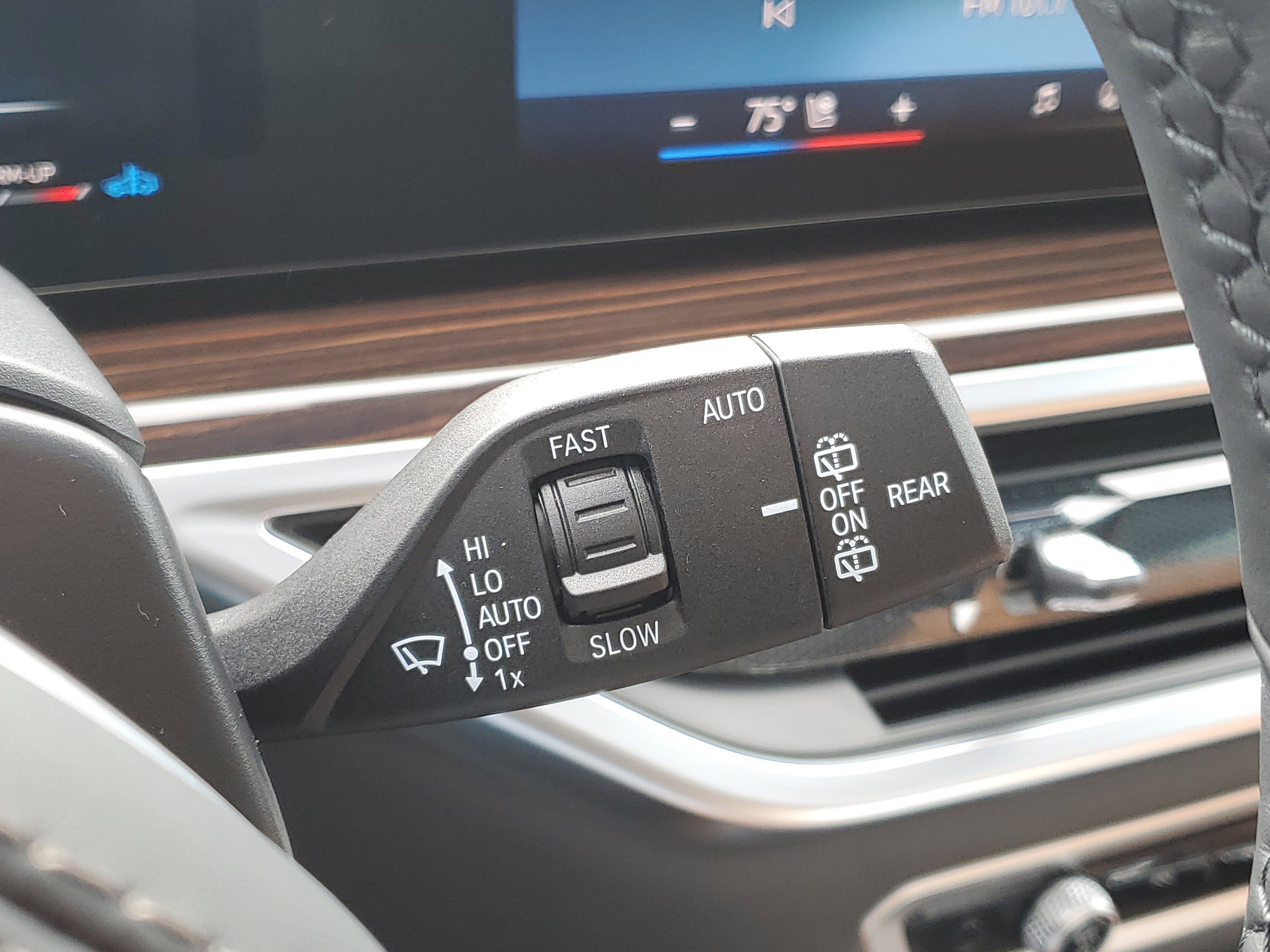 New 2026 BMW X5 xDrive40i w/ M Sport Package AWD/4WD image 16