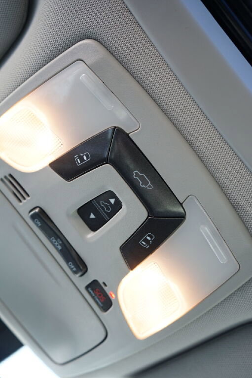 Used 2020 Toyota Sienna XLE w/ XLE Navigation Package image 22