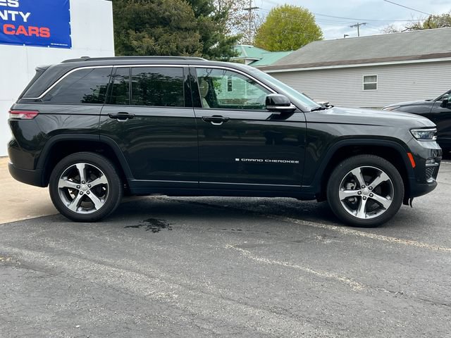 Used 2024 Jeep Grand Cherokee Limited w/ Luxury Tech Group II AWD/4WD image 53