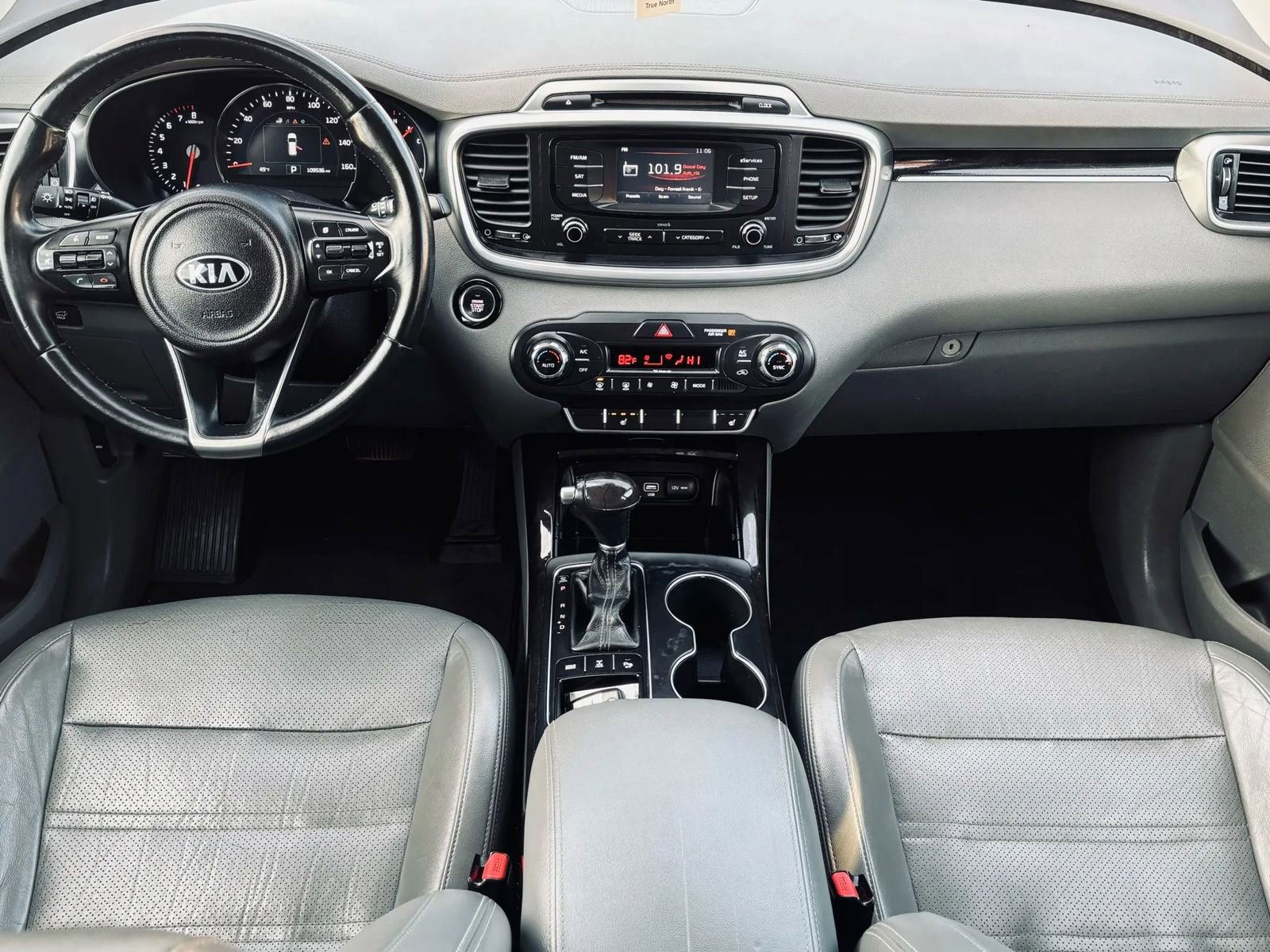 Used 2016 Kia Sorento EX w/ EX Premium Package image 16